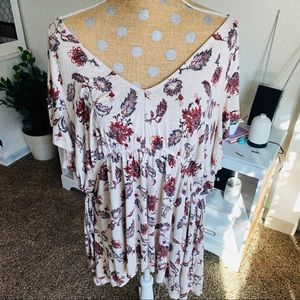 Floral cream blousy short sleeve tee